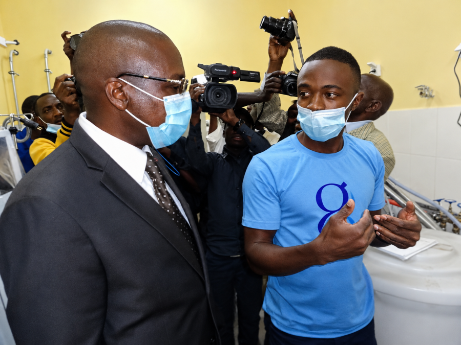 Gima-Bambot biomedical engineer Loyem Platini presenting the new hemodialysis centre to Cameroon's Minister of Public Health, Dr Manaouda Malachie, in Ngaoundéré